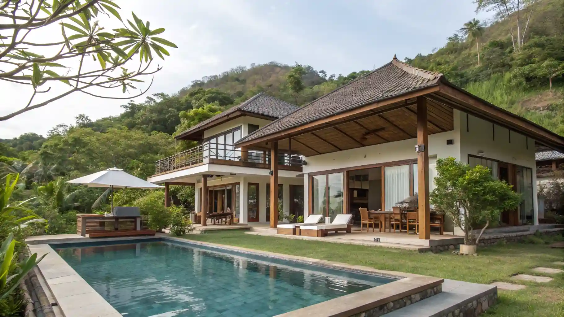 Villas Near Komodo Airport - Convenient Labuan Bajo Accommodation - Luxury Villa in Labuan Bajo