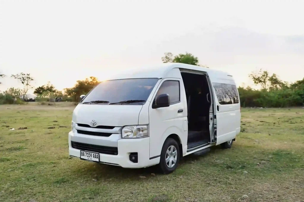 Hiace Rent Car Komodo Labuan Bajo Villa