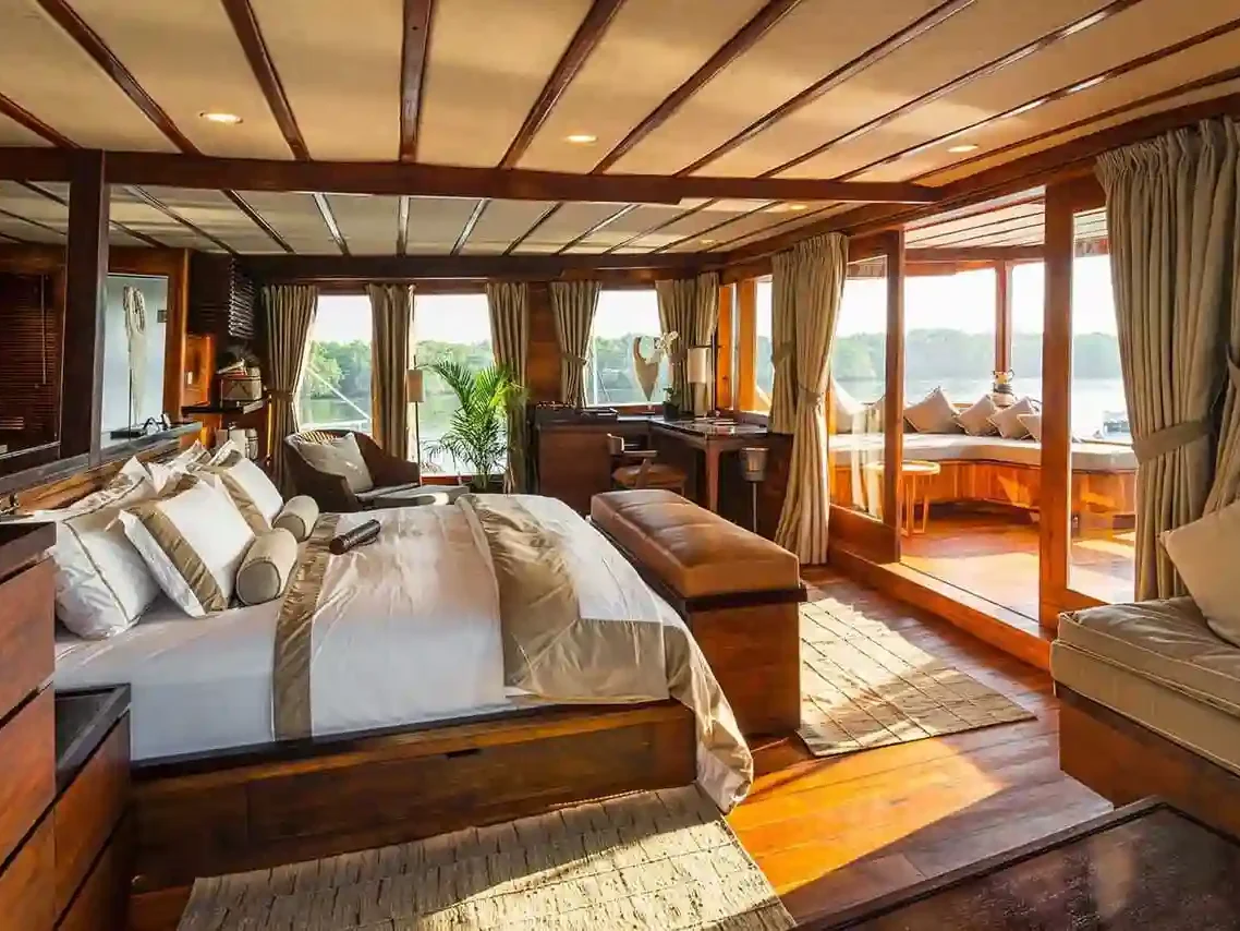 VVIP Phinisi Villa