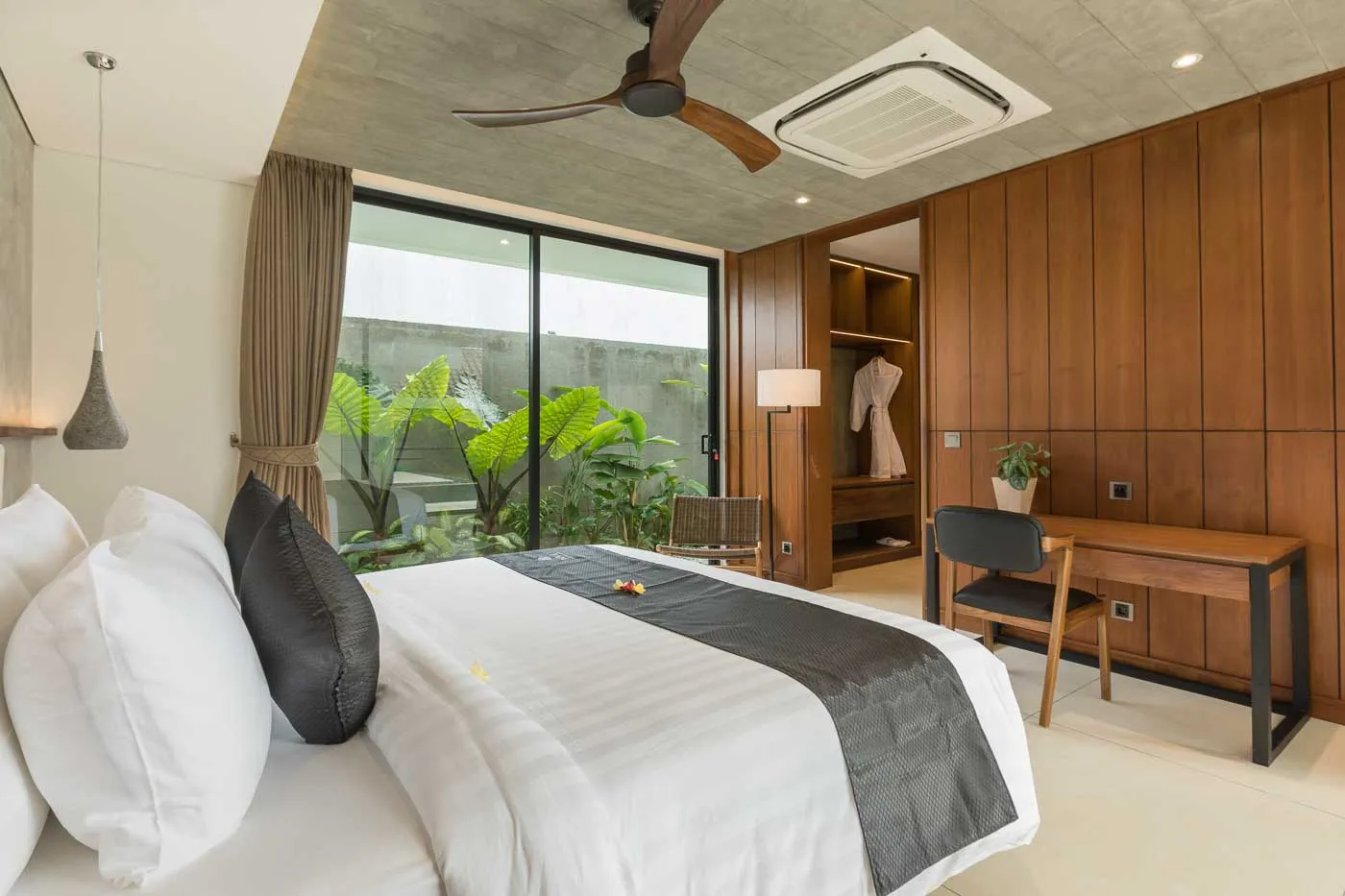 Villa in Canggu | Komodo Island Tour from Australia | Komodo Luxury